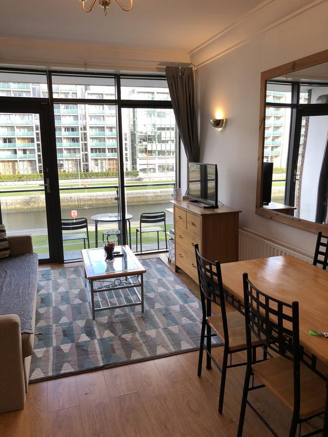 Modern Apartment *